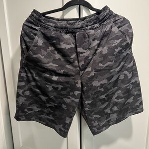 Medium camo lululemon shorts with liner